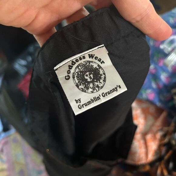 Goddess Wear Boho Hippie Black A-Line Skirt with Multicolor Embroidery One Size - Picture 5 of 16